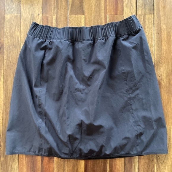 Patagonia fleetwith skort black - Picture 3 of 11